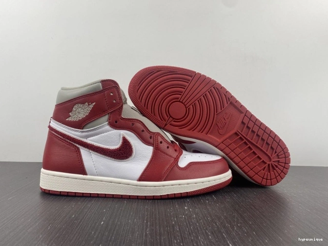 HYPE (W) OG Jordan Chenille 1 DJ4891-061 Newstalgia High 0818